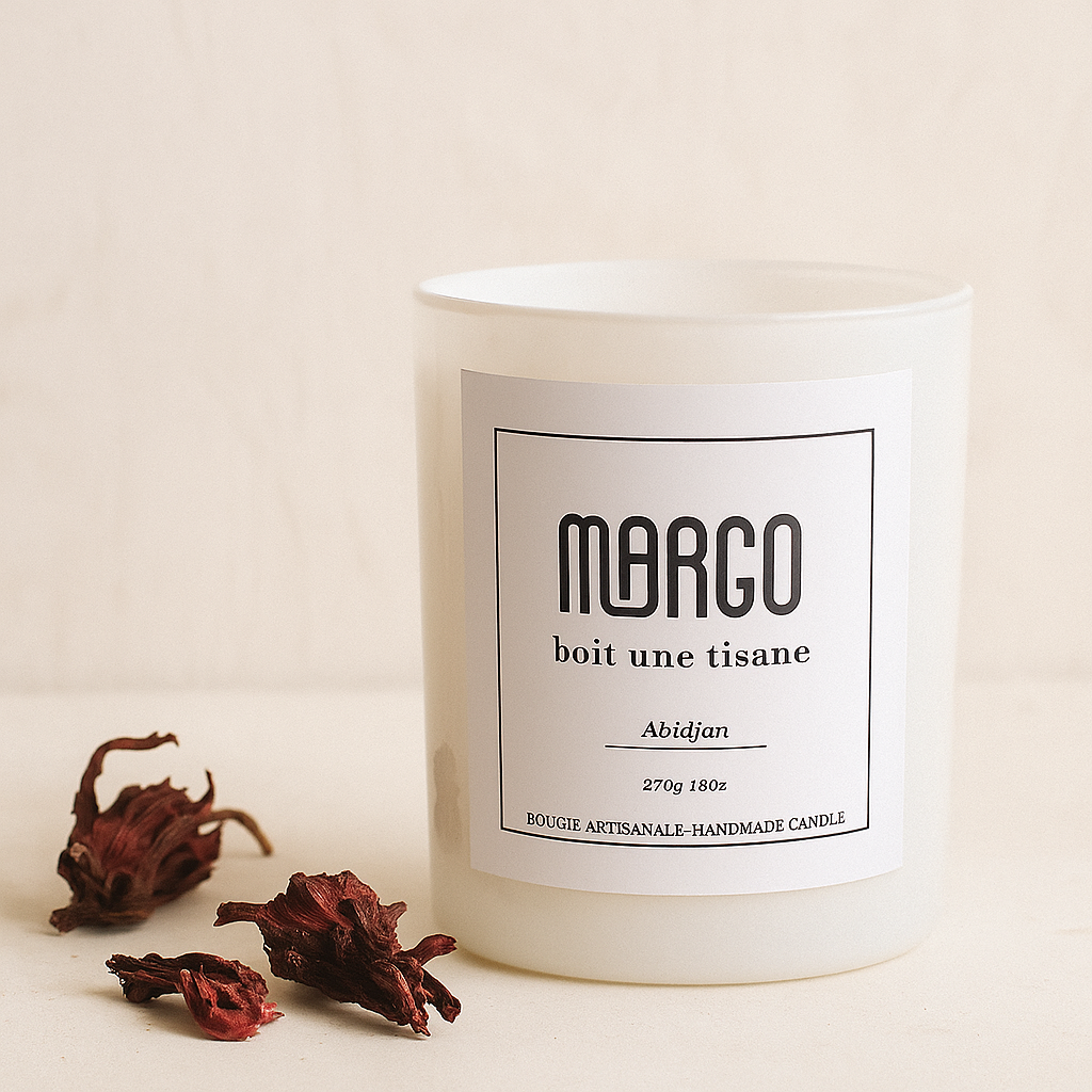 La Bougie Boit une Tisane - Margo